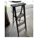 45' WOODEN STEP LADDER