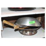 WOK - NEEDS CLEANED