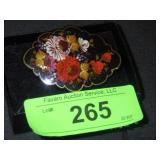 VINTAGE SIGNED RUSSIAN LAQUER HAND PAINTED PIN