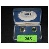 VINTAGE CUFFLINKS IN SWANK PRESENTATION BOX