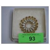 SIGNED BSK 2" GOLDTONE WREATH BROOCH