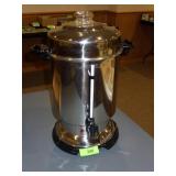 HAMILTON BEACH COMMERCIAL COFFEE MAKER - TURNS ON>