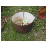 VINTAGE CAST IRON ENAMEL KETTLE (SEE PICS FOR >>>