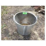 STAINLESS STEEL BUCKET