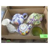 ASST. TEAPOTS (ONE W/ GRAPES HAS CHIPS ON LID),>>>