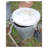 VTG GALVANIZED TRASH CAN (LID W/ NO HANDLE DOES >>
