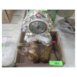 VTG PLASTER? ELEPHANT, CERAMIC CLOCK (TURNS ON)