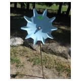 HANDMADE METAL YARD ART FLOWER
