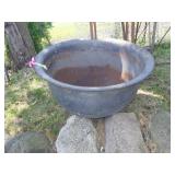 VINTAGE CAST IRON CAULDRON **BRING HELP** (SEE >>>