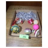 VINTAGE CHRISTMAS ORNAMENTS, PUSH PIN ORNAMENT>>