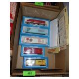 VINTAGE LIFE-LIKE HO SCALE LOCOMOTIVE / TRAINS