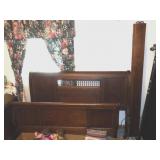 QUEEN BED  *FREE MATTRESSES IF YOU WANT THEM**>>>>