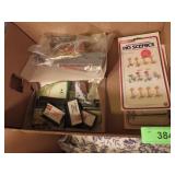 VINTAGE LIFE-LIKE HO SCALE TRAIN SCENES, SIGNS &>>