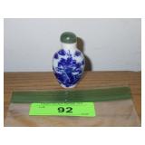 ANTIQUE CHINESE PORCELAIN SNUFF BOTTLE