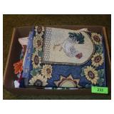 RUNNERS, PLACEMATS, TABLECLOTHS