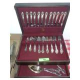 WM ROGERS SILVERPLATE FLATWARE