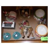 VTG WREATH CANDLE HOLDERS (CHIP ON BOTTOM OF 1)>>
