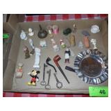 VINTAGE MINI PIPES, OIL CAN, FIGURINES, KEYCHAIN,>