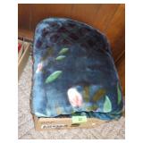 REVERSIBLE PLUSH BLANKET
