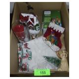 CHRISTMAS BL- CANDLE HOLDER, LIGHTS, BOTTLE BRUSH>