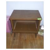 MCM TV / STEREO CABINET (NO DOORS) 24 x 16 x 25