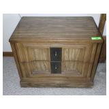 BASSETT NIGHT STAND 27 x 16 x 22 -MATCHES #41, 42>