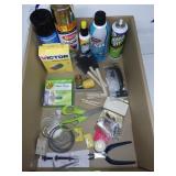 NIP ROPE CAULK, SCISSORS, MOUSE TRAPS. SPRAY >>>