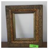 VINTAGE GILT GESSO FRAME 10 1/4 x 11 1/4 (8 x 6 >>