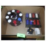 VTG MINI POKER CHIPS IN CADDY W/ BAKELITE KNOB,>>>