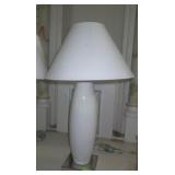 CERAMIC LAMP W/ ACRYLIC BASE 32' TO FINIAL TOP