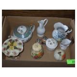 VINTAGE PITCHERS, TEAPOT, SHAKERS, UMNBRELLA >>>
