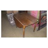VTG WALNUT DROP LEAF TABLE 28 x 43 W/ 11 1/ 2'>>>>