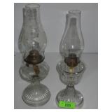 2 VINTAGE OIL LAMPS (1 QUEEN ANNE No. 1)