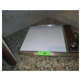 VINTAGE CORNING WARMING TRAY - TURNS ON