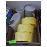 VTG TUPPERWARE CONTAINERS, PITCHERS, & STORAGE>>