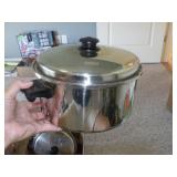 SALADMASTER ELECTRIC PAN (TURNS ON) & STOCK POT