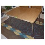 VTG FORMICA TOP TABLE  *GREAT FOR CRAFTS*  30 x 47