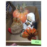 CERAMIC TURKET TUREEN, BOTTLE BRUSH TURKEY, FAUX>>