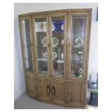 VTG UNIQUE FURNITURE CO LIGHTED CHINA>>