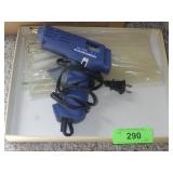 DUAL-TEMPER GLUE GUN, GLUE STICKS (TURNS ON)