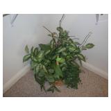 FAUX PLANT ARRANGEMENT IN BASKET
