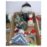WOODEN SANTA, CROCHETED CHRISTMAS TREE, SNOWMAN>>