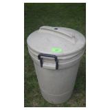 RUBBERMAID TRASH CAN (SEE PICS FOR CONDITION)