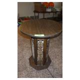 MID CENTURY MODERN LAMP TABLE W/ LIGHTED BASE >>>
