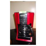 MR. COFFEE COFFEE MAKER (TURNS ON - NEEDS CLEANED)