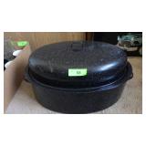 LARGE VINTAGE ENAMELWARE ROASTER  21' LONG