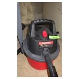 CRAFTSMAN 2.5 GALLON SHOP VAC (TURNS ON)