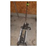 HYDRAULIC FLOOR JACK