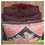 ASST THROW PILLOWS & SEAT CUSHION