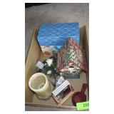 BIRDHOUSE, NIGHT LIGHT, CARD BOX W/ CARDS, >>>>>